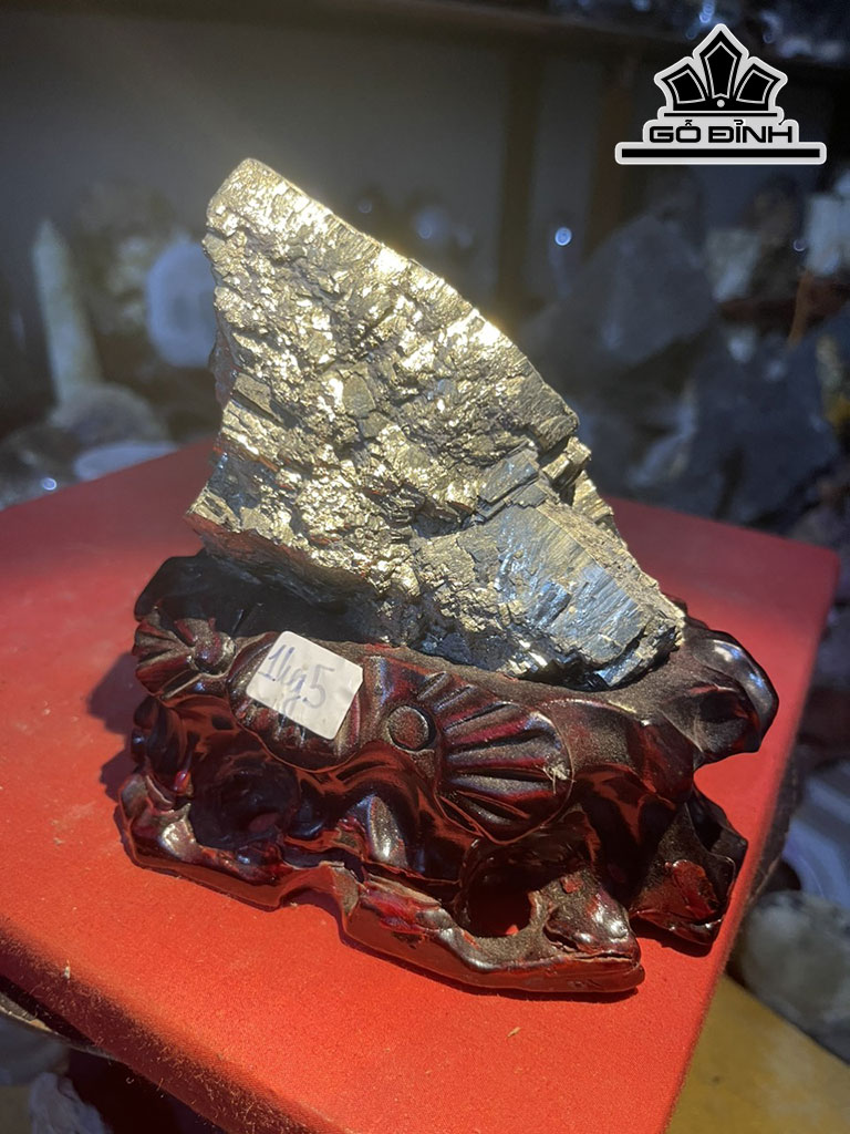 Vàng Găm Tinh Thể Đá Pyrite Cao 15 (cm) 1,5kg