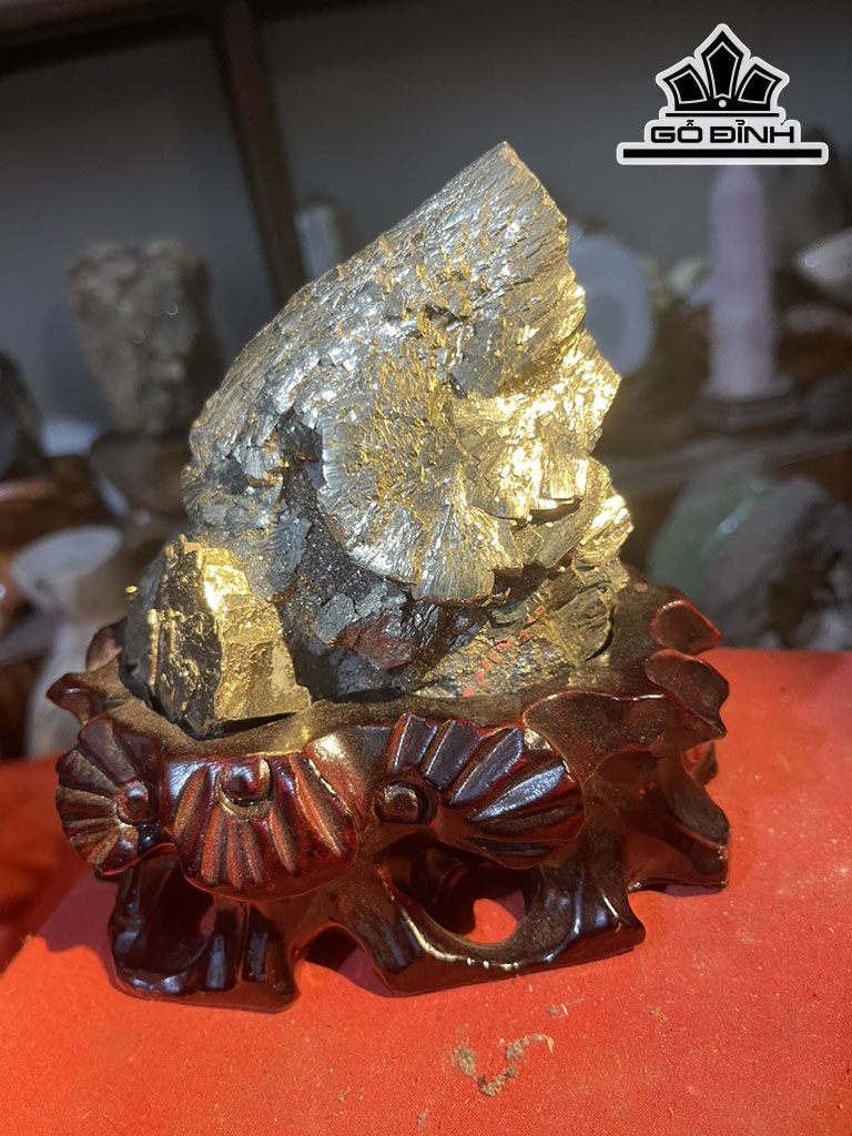 Vàng Găm Tinh Thể Đá Pyrite Cao 15 (cm) 1,5kg