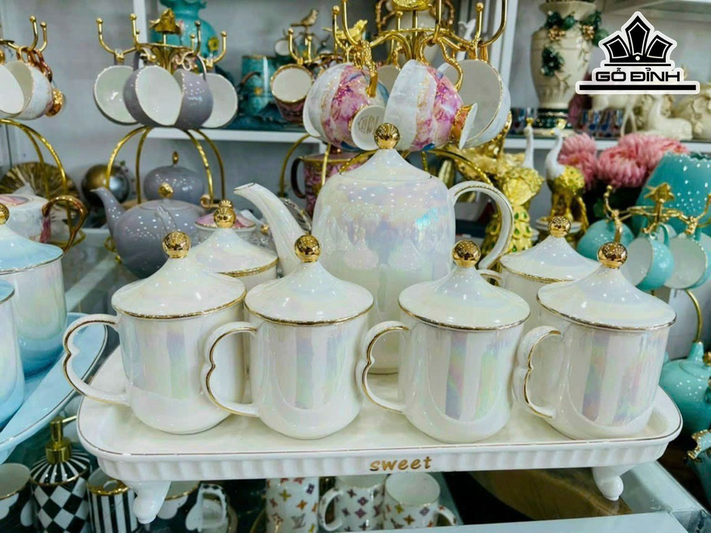 Bộ Ấm Chén Có Nắp Đậy Gốm Tàu