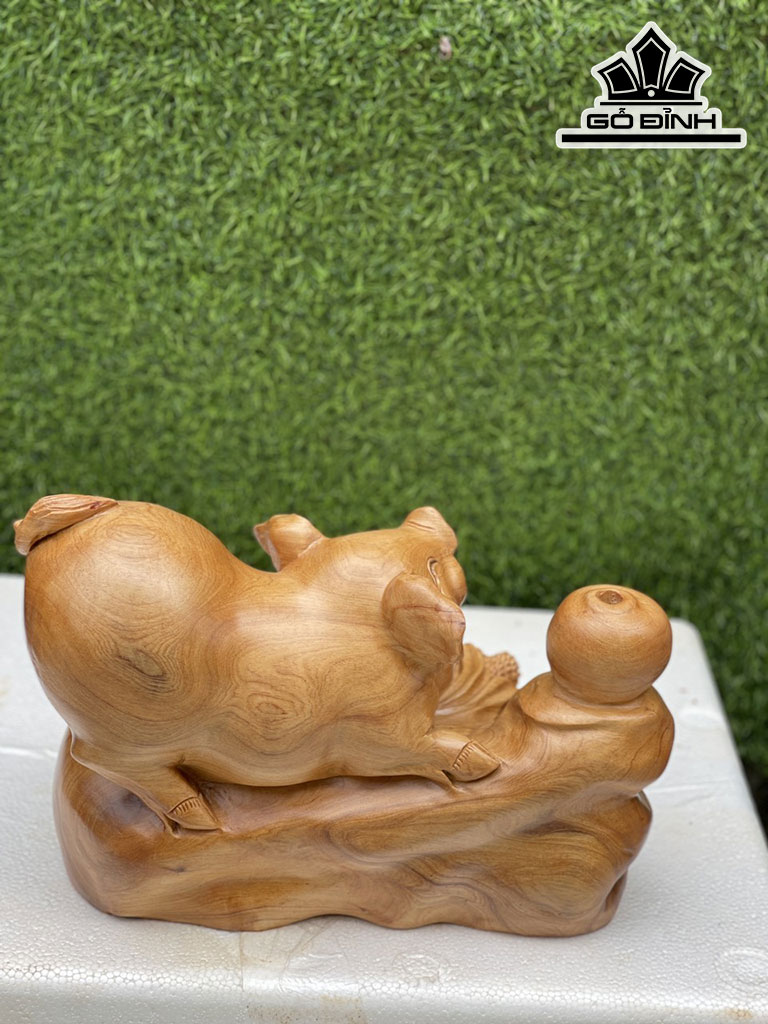 Tượng Heo Gỗ Ngọc Am Cao 25 Ngang 35 Sâu 17 (cm)