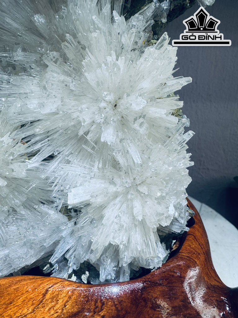 Bông Hoa Ưu Đàm Đá Trầm Tích Cao 37 Ngang 17 (cm) 6,6kg