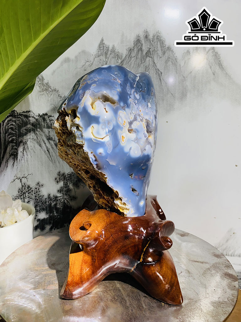 Tác Phẩm Đá Mã Não Cao 31 Ngang 23 (cm) 9,3kg