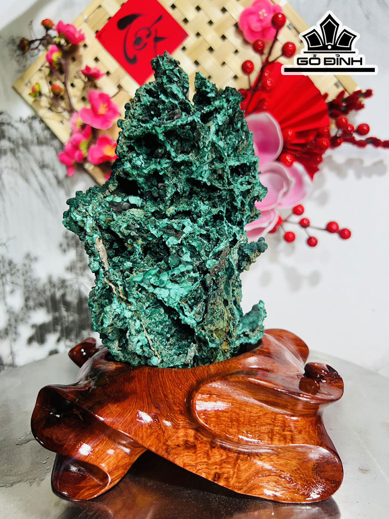 Tác Phẩm Đá Malachite Cao 23 Ngang 16 (cm) 1,6kg