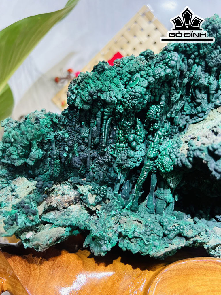 Tác Phẩm Đá Malachite Cao 31 Ngang 34 Sâu 30 (cm) 18kg