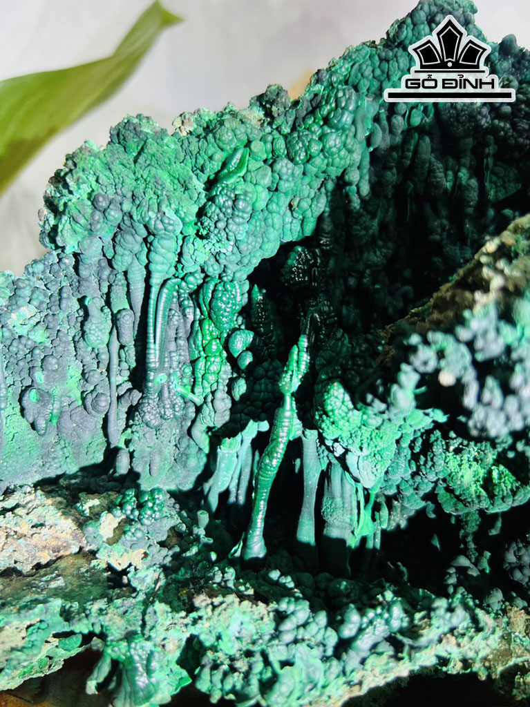 Tác Phẩm Đá Malachite Cao 31 Ngang 34 Sâu 30 (cm) 18kg