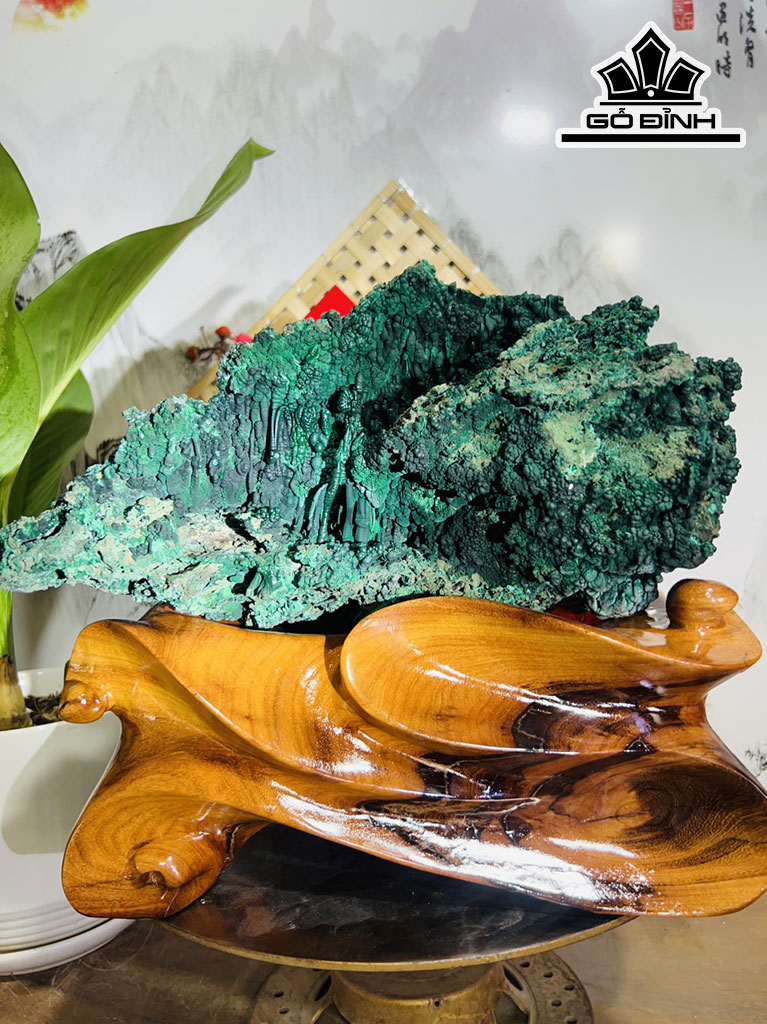 Tác Phẩm Đá Malachite Cao 31 Ngang 34 Sâu 30 (cm) 18kg
