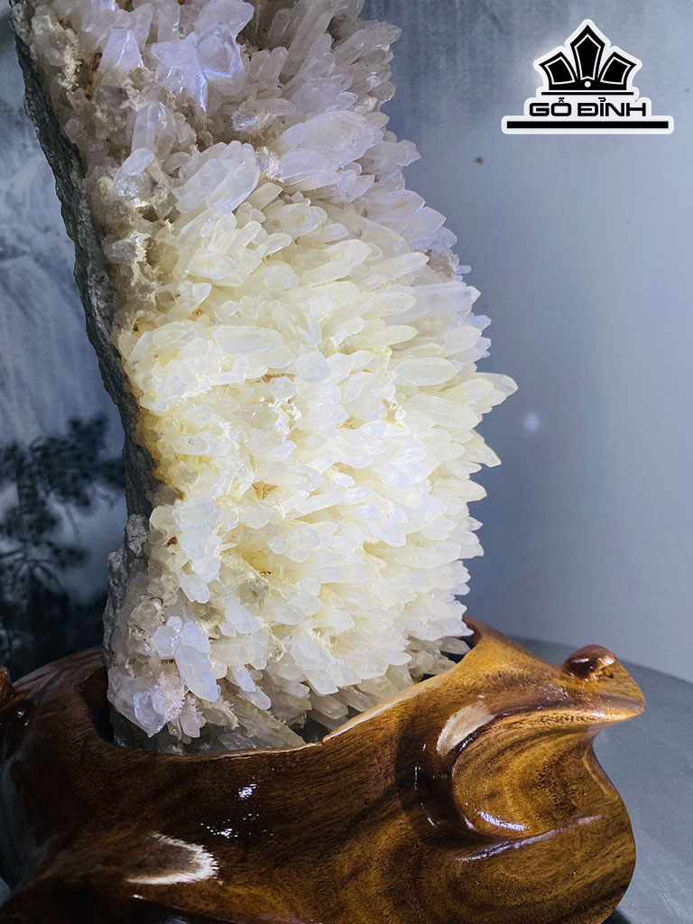 Tinh Thể Đá Thạch Anh Trắng Cao 27 Ngang 16 (cm) 2,3kg