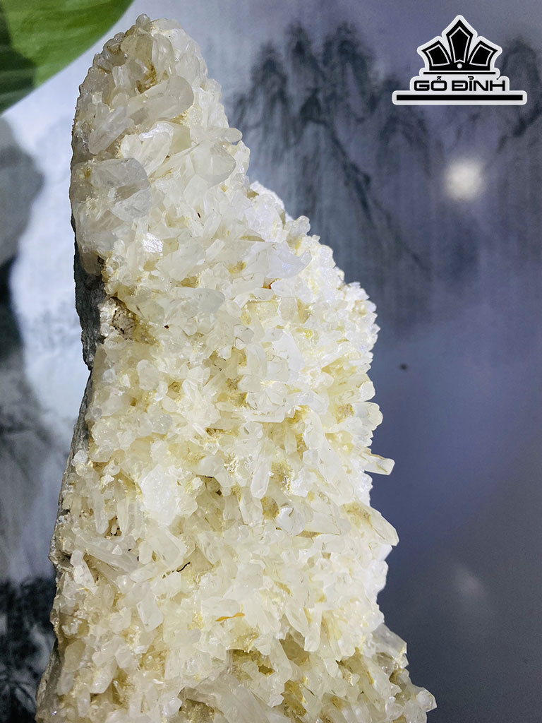 Tinh Thể Đá Thạch Anh Trắng Cao 33 Ngang 14 (cm) 2,1kg