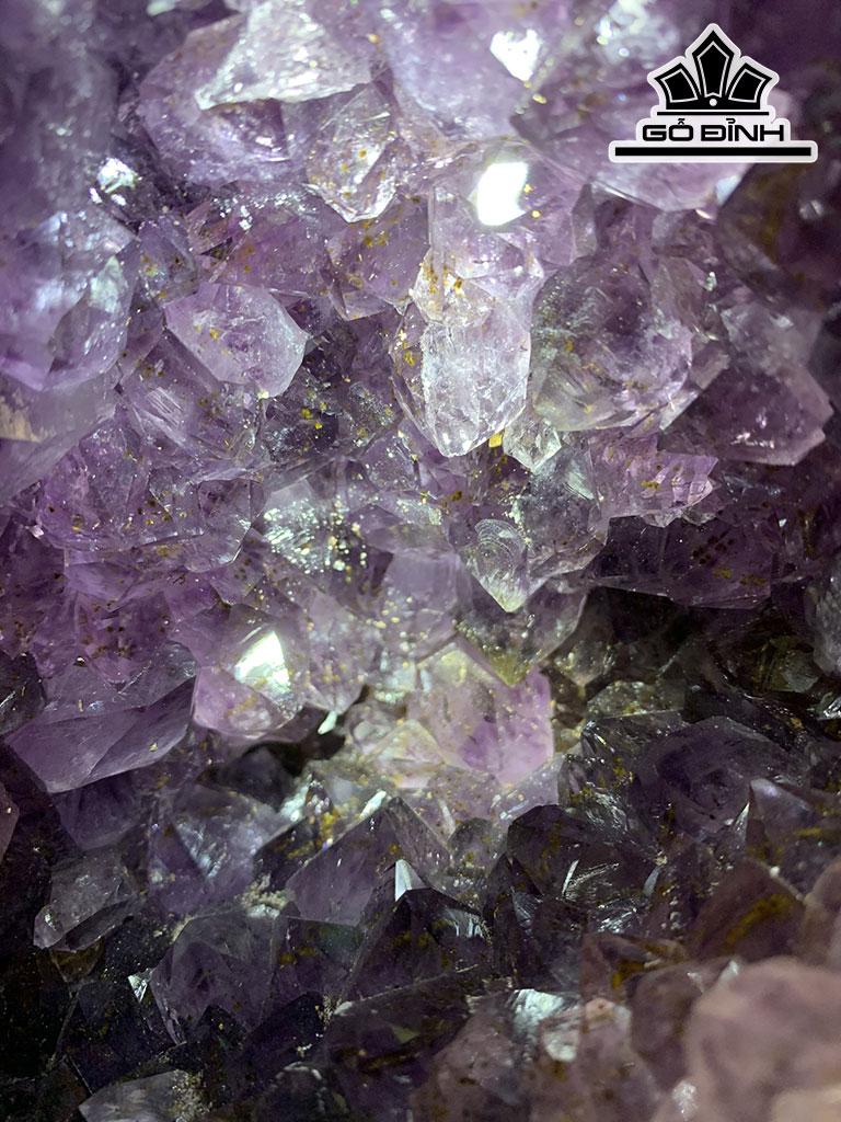 Động Đá Thạch Anh Tím Cao 48,5 Ngang 31 Sâu 19 (cm) 12,88kg