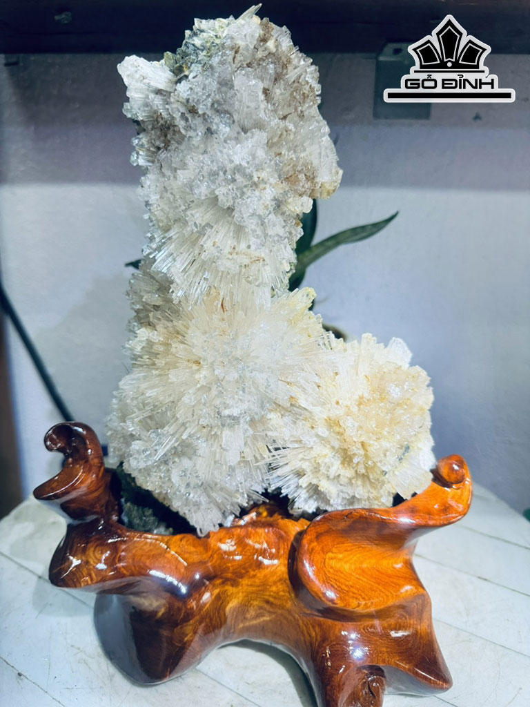 Bông Hoa Ưu Đàm Đá Trầm Tích Cao 37 Ngang 17 (cm) 3,7kg