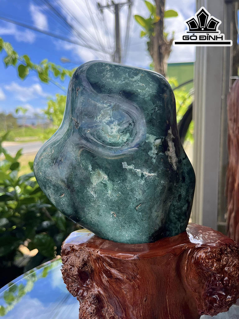 Tác Phẩm Đá Canxedon Xanh Cao 20 Ngang 13 (cm) 1,2kg