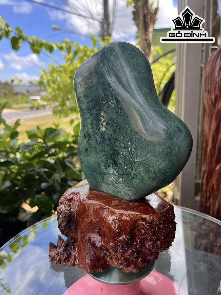 Tác Phẩm Đá Canxedon Xanh Cao 20 Ngang 13 (cm) 1,2kg