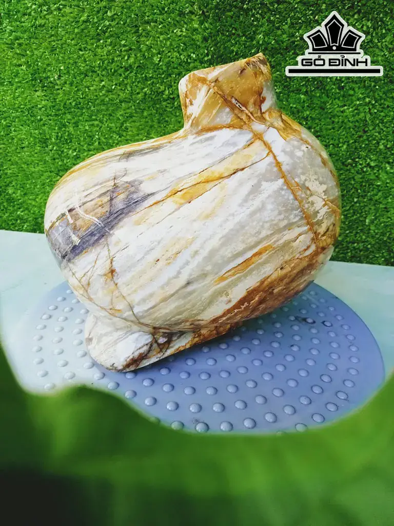 Chum Nghệ Thuật Gỗ Hóa Ngọc Cao 17 Ngang 18 (cm) 3,5kg