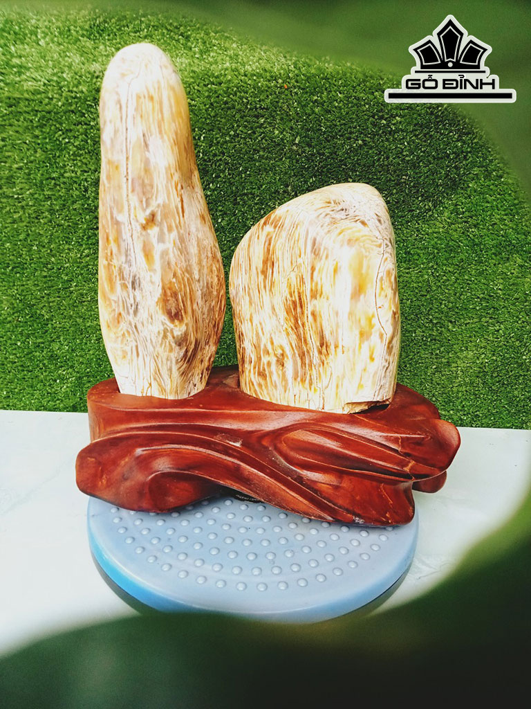 Tác Phẩm Cặp Gỗ Hóa Ngọc Ngang 30 (cm) 4,8kg