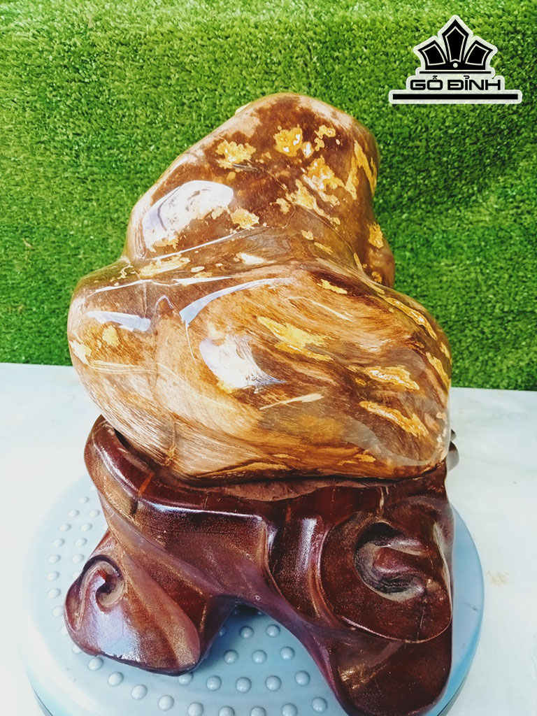 Tác Phẩm Gỗ Hóa Ngọc Cao 22 Ngang 19 (cm) 6,5kg