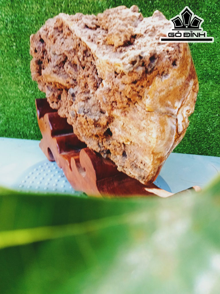 Tác Phẩm Gỗ Hóa Ngọc Cao 33 Ngang 14 (cm) 5kg