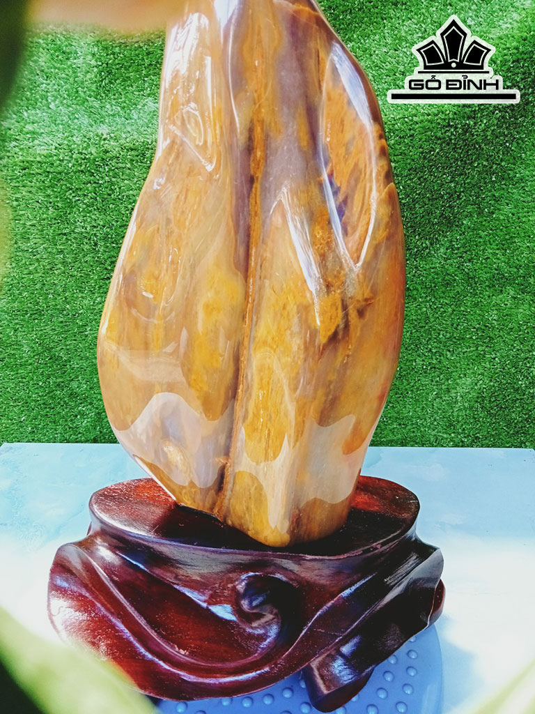 Tác Phẩm Gỗ Hóa Ngọc Cao 38 Ngang 16 (cm) 4,6kg