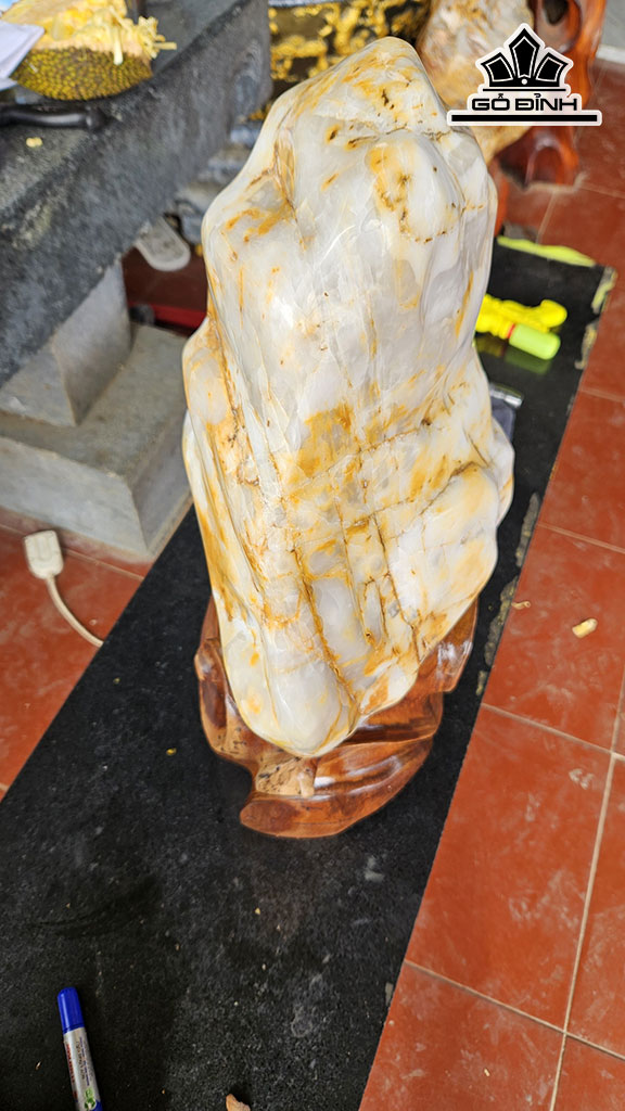 Tác Phẩm Đá Cuội Cao 60 Ngang 28 (cm) 34kg