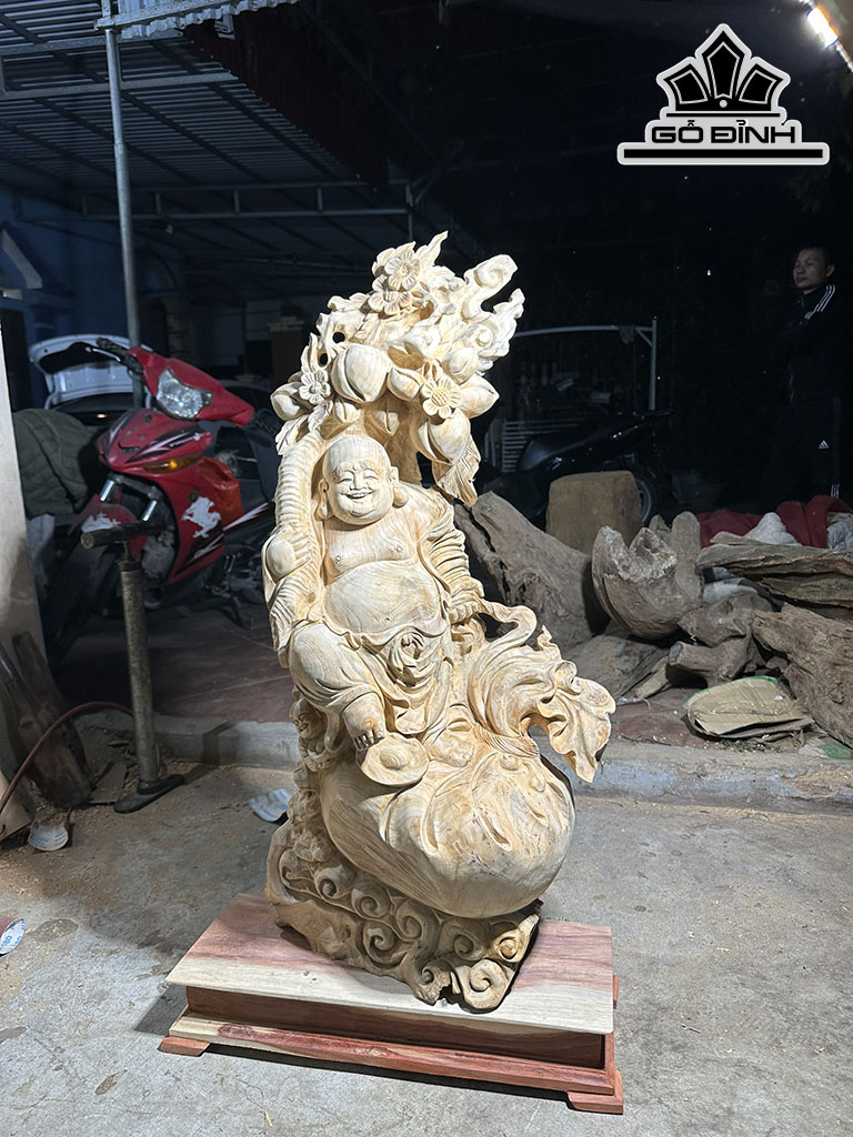 tuong-di-lac-vac-canh-dao-cao-81-ngang-45-sau-28-cm-419443