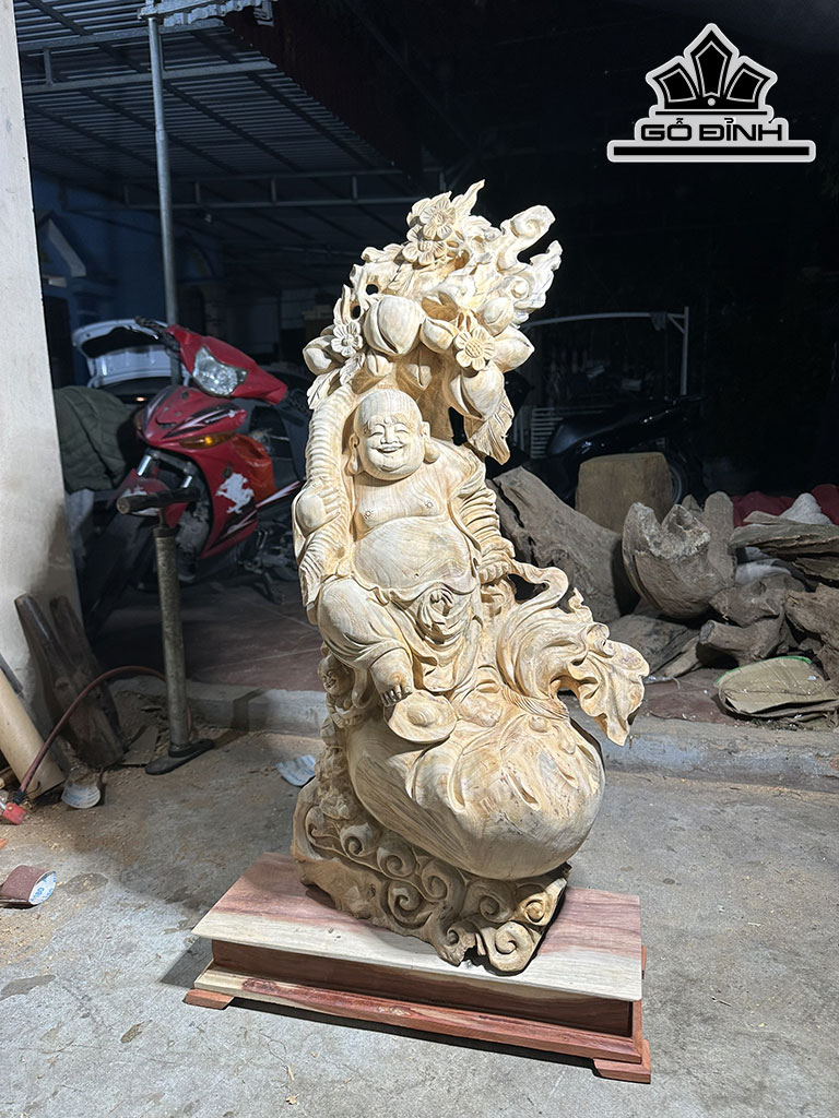 tuong-di-lac-vac-canh-dao-cao-81-ngang-45-sau-28-cm-419444