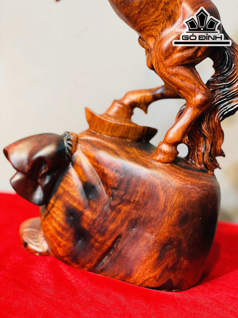 tuong-ngua-phong-thuy-nhat-ma-phi-thien-go-trac-cao-40-ngang-21-sau-10-cm-419568