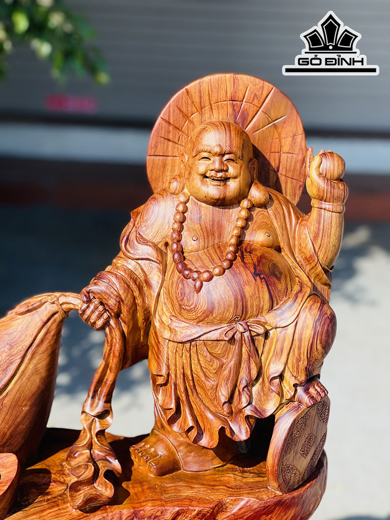 tuong-phat-di-lac-keo-bao-tien-go-cam-cao-47-ngang-52-sau-21-cm-419577