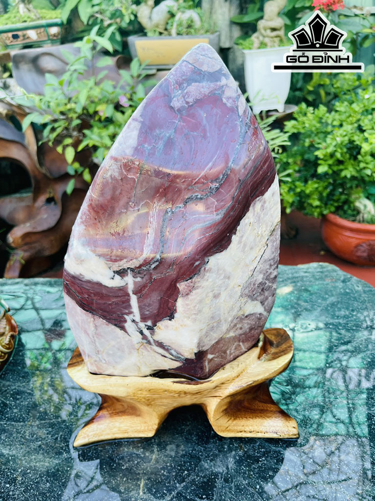 Tác Phẩm Đá Serpentine Cao 37 (cm) 12kg