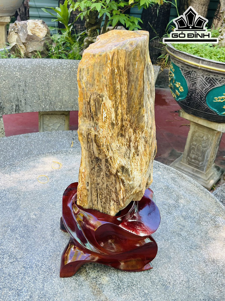 Tác Phẩm Gỗ Hóa Thạch Cao 58 (cm) 19kg