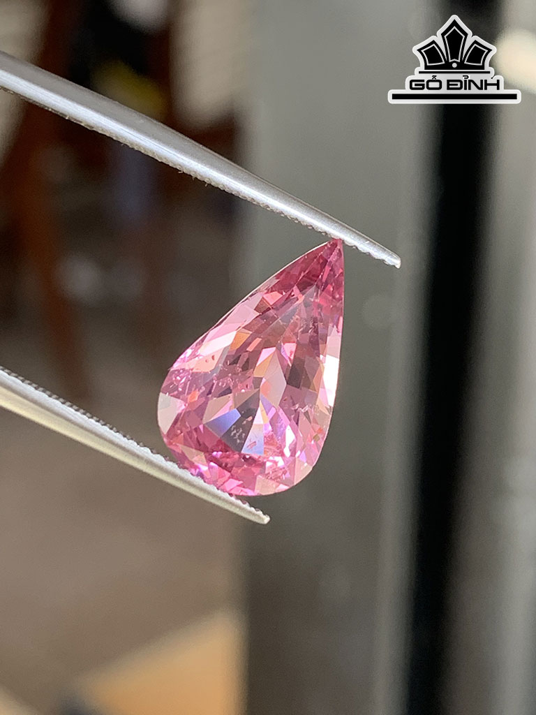 Viên Đá Spinel Hồng Cao 15,5 Ngang 9,4 Sâu 6,1 (mm) 5,55cts