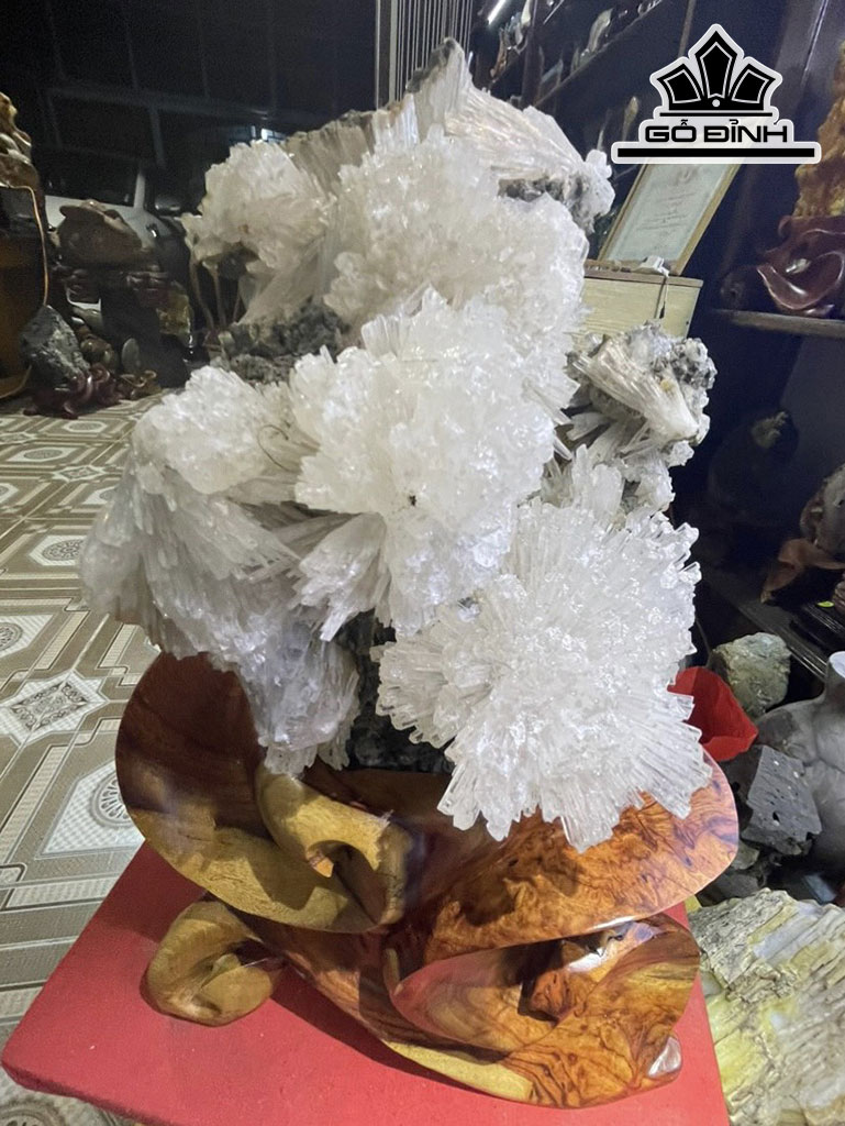 Bông Hoa Ưu Đàm Đá Trầm Tích Cao 32 (cm) 6kg