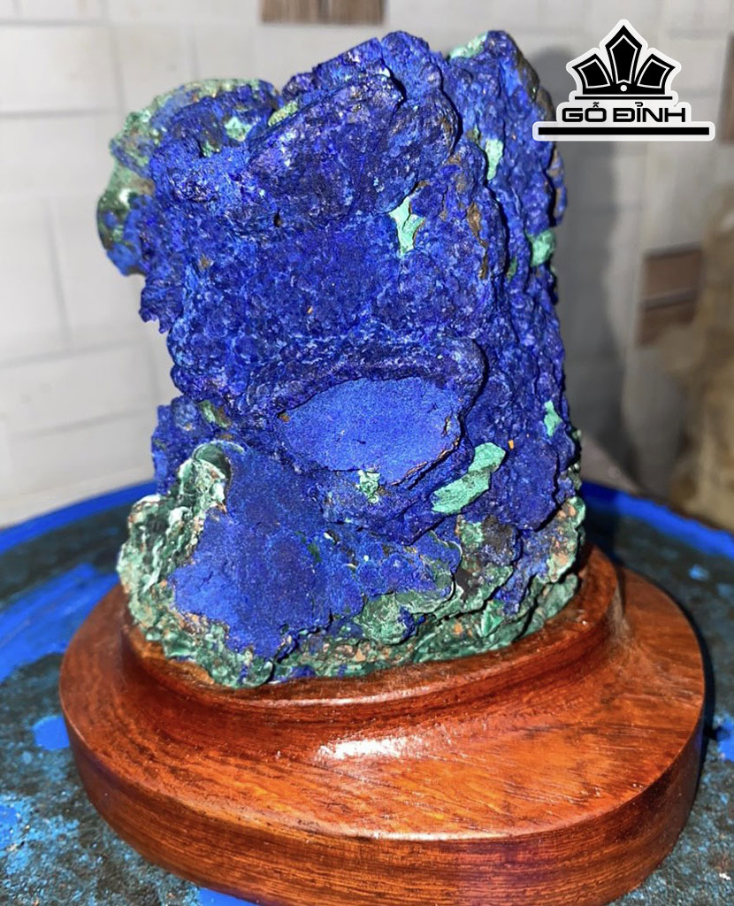 Tác Phẩm Đá Azurite Cao 14 (cm) 1,5kg