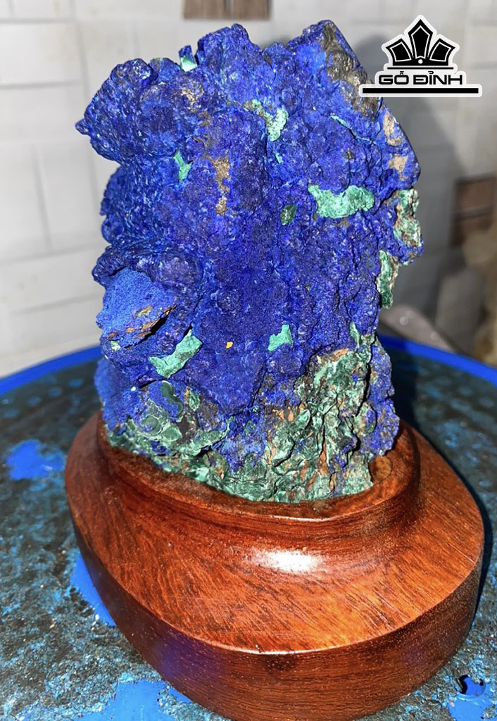 Tác Phẩm Đá Azurite Cao 14 (cm) 1,5kg