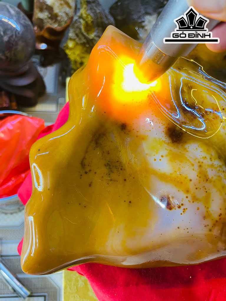 Tác Phẩm Đá Mã Não Cao 60 (cm) 29,5kg