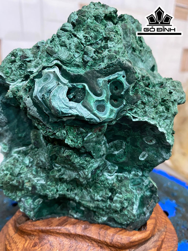 Tác Phẩm Đá Malachite Cao 17 (cm) 1,9kg
