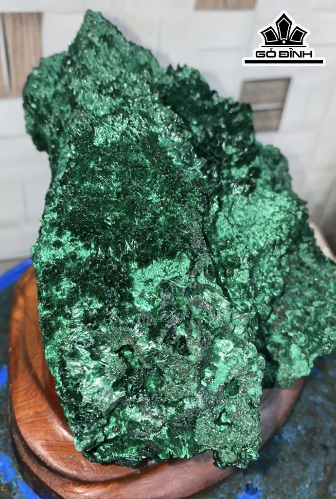 Tác Phẩm Đá Malachite Cao 20 Ngang 16 (cm) 4,4kg