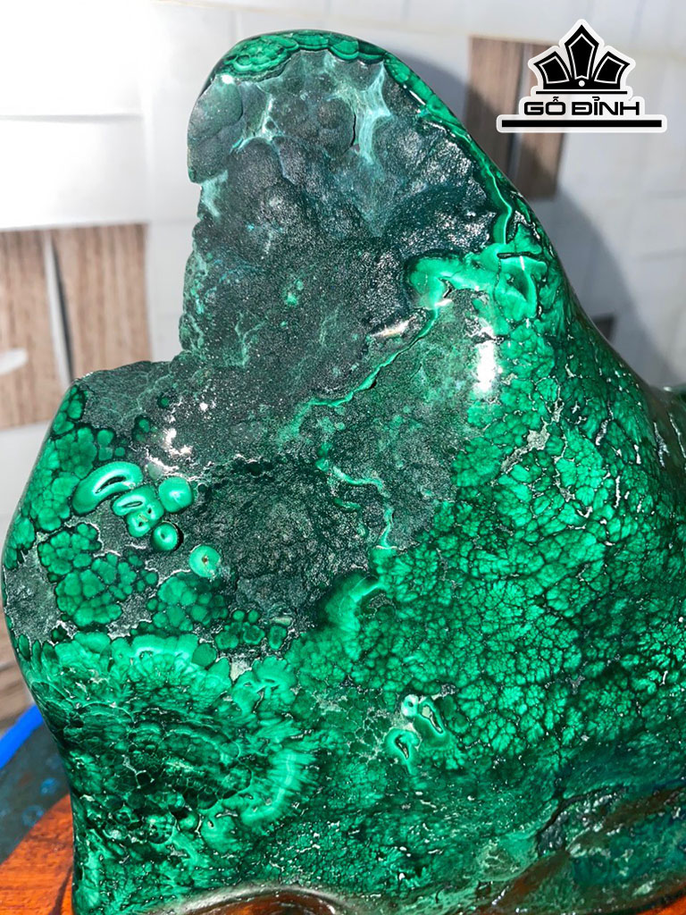 Tác Phẩm Đá Malachite Cao 22 Ngang 20 (cm) 5,4kg