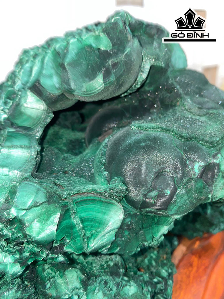 Tác Phẩm Đá Malachite Cao 24 Ngang 28 Sâu 20 (cm) 15kg