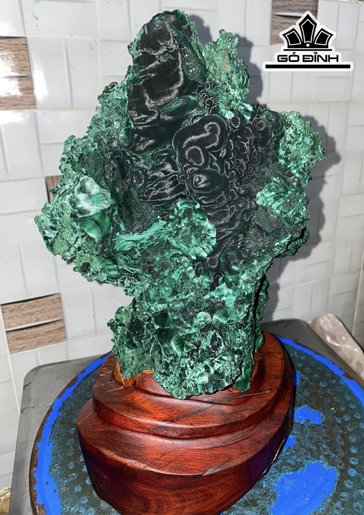 Tác Phẩm Đá Malachite Cao 29 (cm) 5,8kg