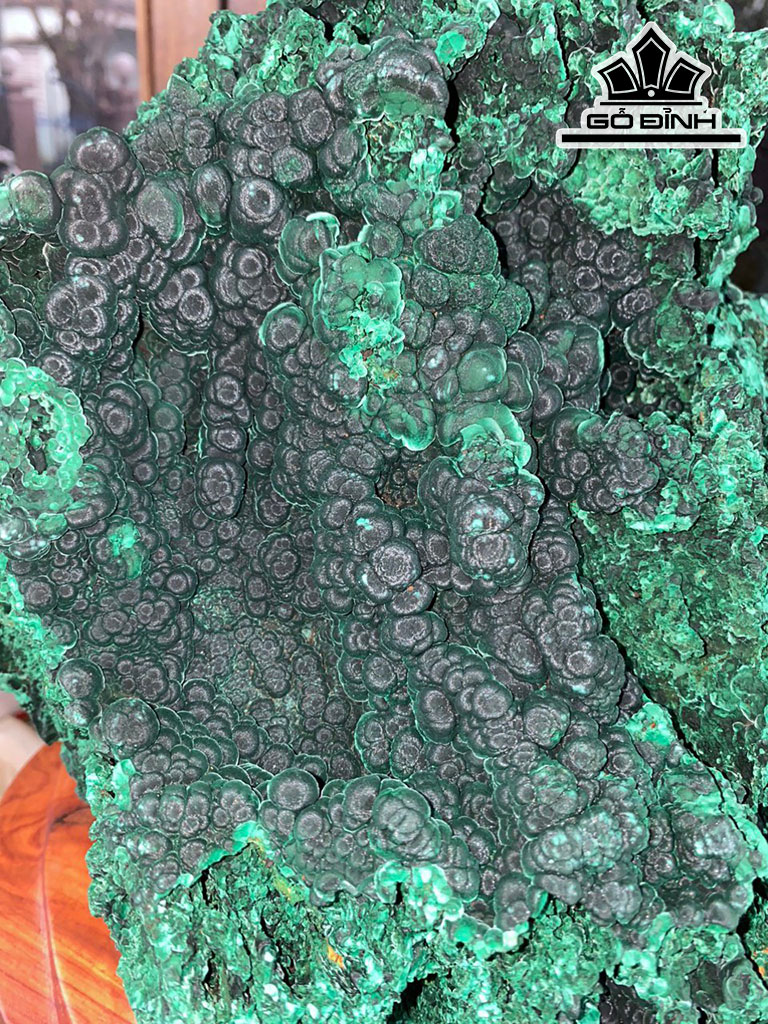 Tác Phẩm Đá Malachite Cao 33 (cm) 15,4kg