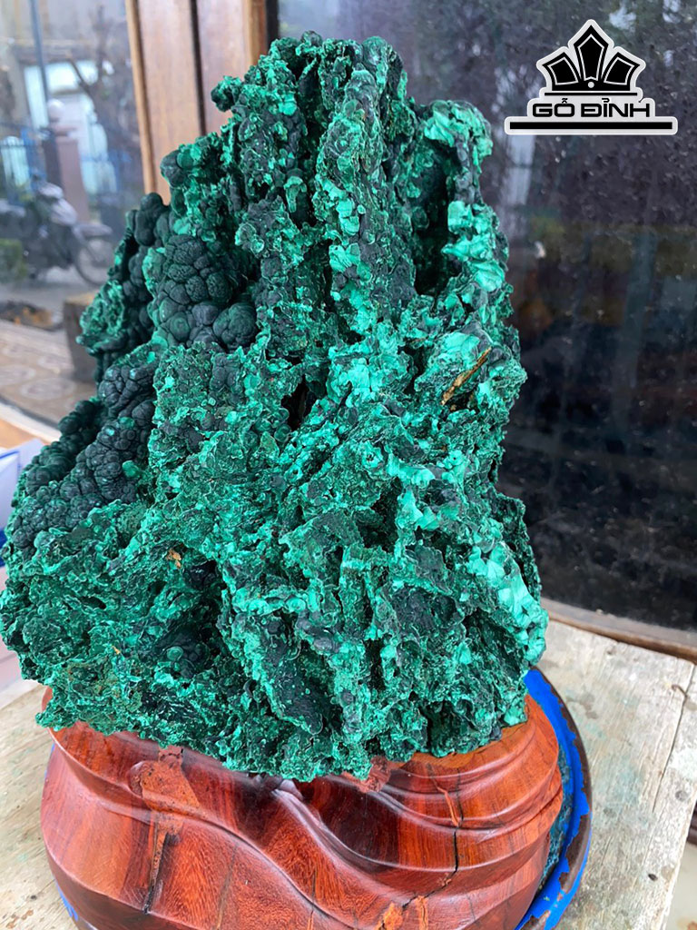 Tác Phẩm Đá Malachite Cao 33 (cm) 15,4kg