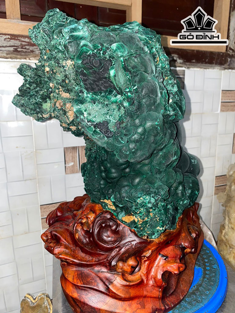 Tác Phẩm Đá Malachite Cao 38 (cm) 25kg