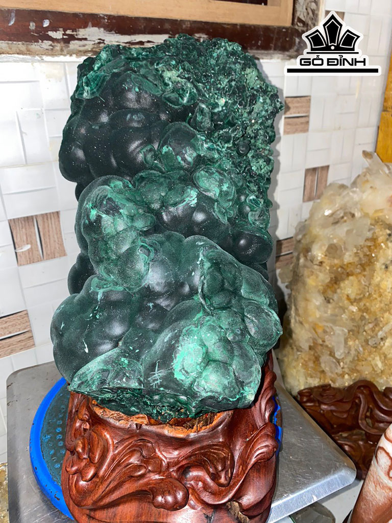 Tác Phẩm Đá Malachite Cao 38 (cm) 25kg