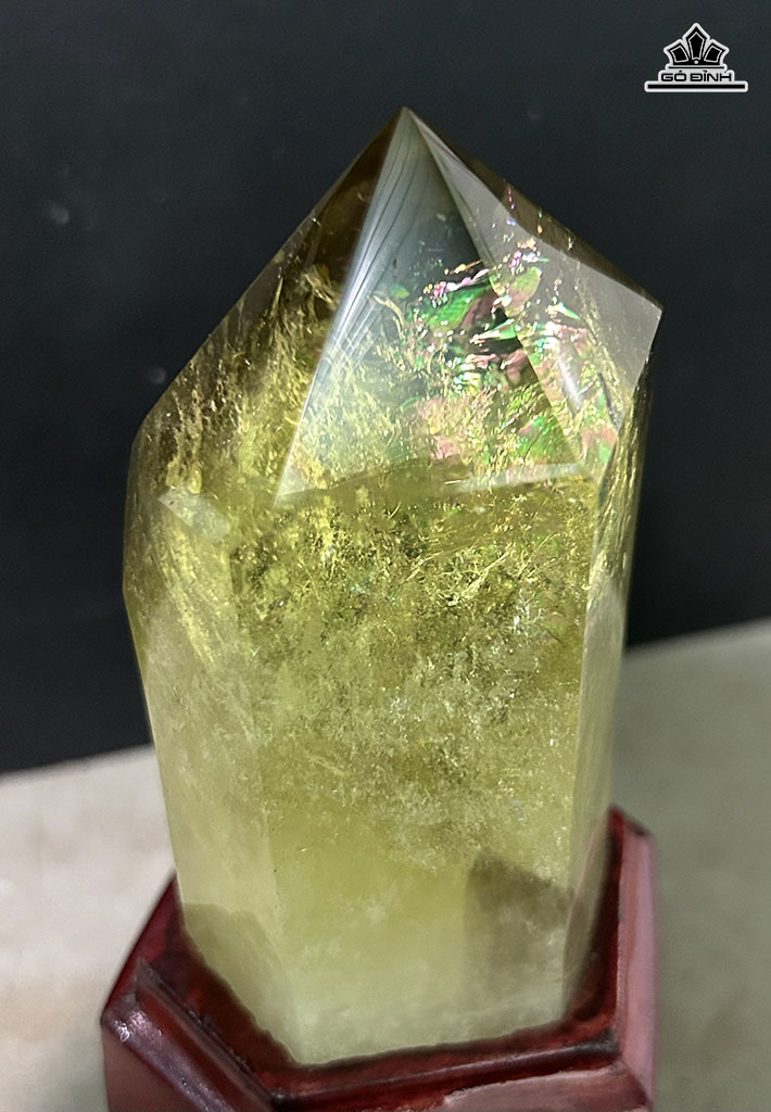 Tác Phẩm Đá Thạch Anh Vàng Cao 13 Ngang 6,8 (cm) 453g