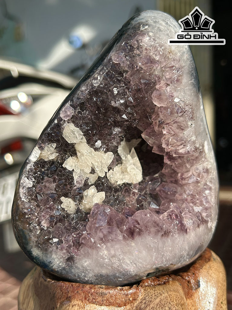 Tinh Thể Đá Thạch Anh Tím Cao 24 (cm) 2kg