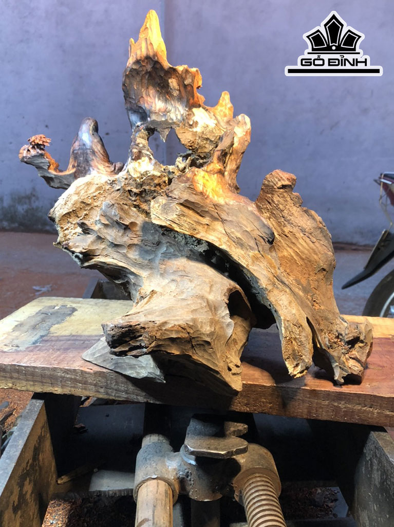 Tượng Huệ Khả Bái Sư Gỗ Trắc Cao 38 Ngang 32 Sâu 22 (cm)