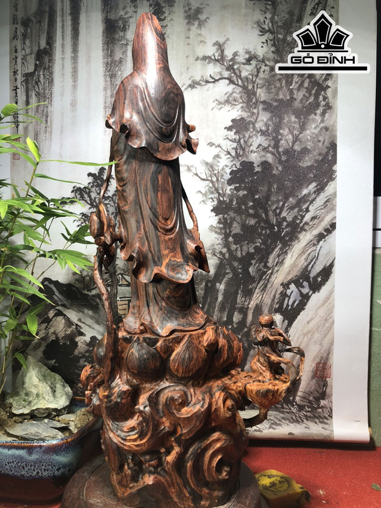 Tượng Quan Âm Bồ Tát Gỗ Trắc Cao 50 Ngang 25 Sâu 20 (cm)