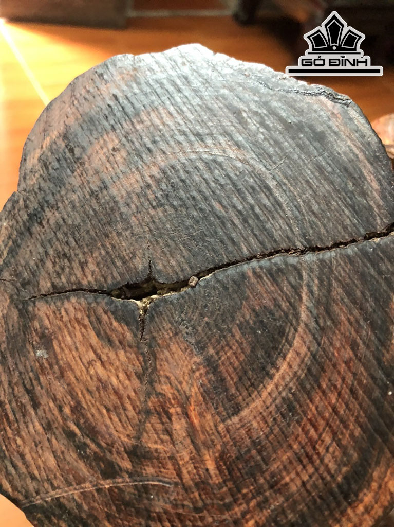 Tượng Quan Âm Bồ Tát Gỗ Trắc Cao 50 Ngang 25 Sâu 20 (cm)