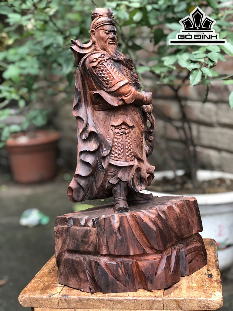 Tượng Quan Công Gỗ Trắc Cao 41 Ngang 21 Sâu 17 (cm)