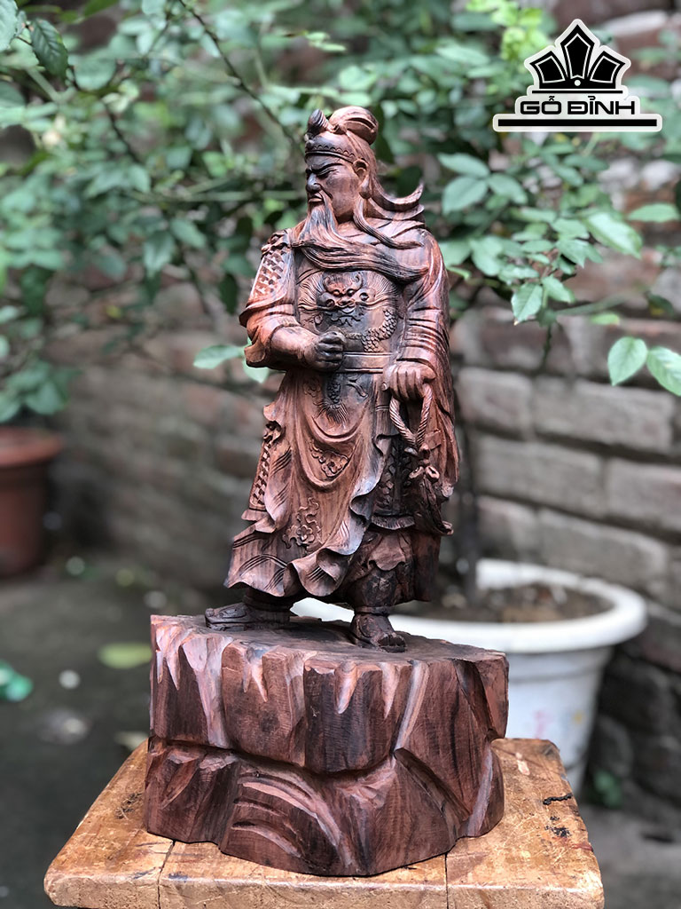 Tượng Quan Công Gỗ Trắc Cao 41 Ngang 21 Sâu 17 (cm)