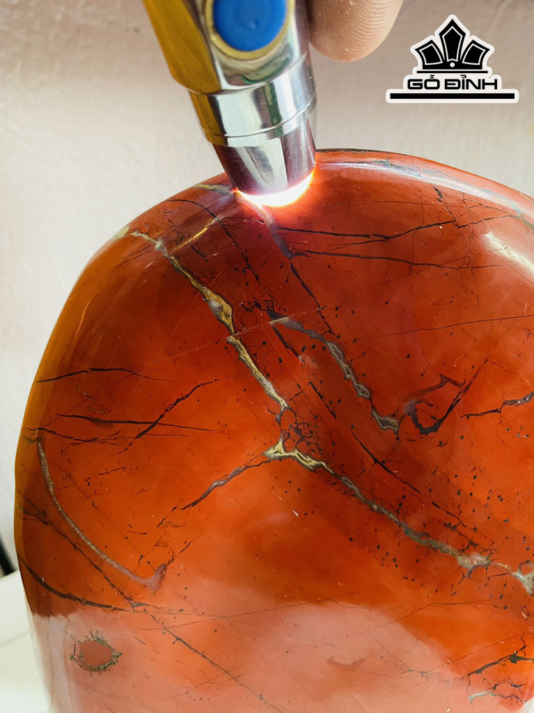 Tác Phẩm Đá Jatpo Đỏ Cao 25 Ngang 15 (cm) 4,8kg